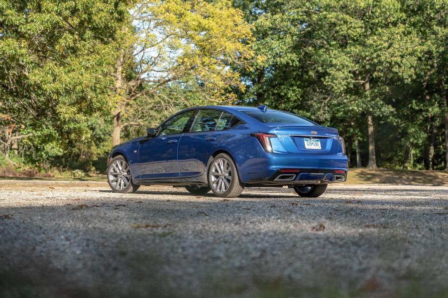  Cadillac CT5 350T 2019 года  (фото 16 из 40)